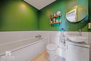 Family Bathroom- click for photo gallery